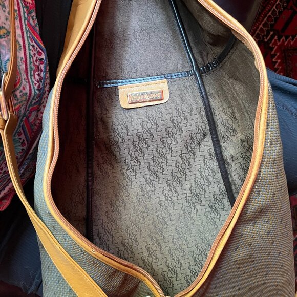 🇫🇷 Yves Saint Laurent Vintage Leather Sling Style Shoulder Bag - RARE! - Picture 11 of 16